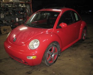 2001 VOLKSWAGEN NEW BEETLE 3VWED21C91M475155 CARZ R US #1 