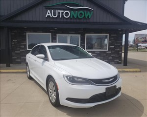 2017 CHRYSLER 200 1C3CCCFB5HN512211 AUTO NOW 