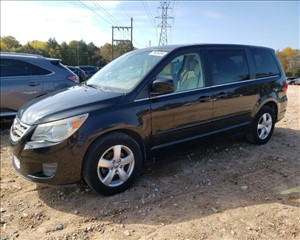 2010 VOLKSWAGEN ROUTAN 2V4RW3D17AR407787 GLORY AUTO SALES LTD 