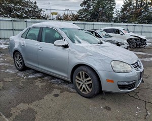 2005 VOLKSWAGEN NEW JETTA 3VWDF71K55M608199 GLORY AUTO SALES LTD 