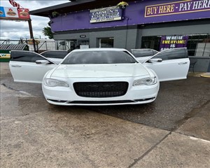 2019 CHRYSLER 300 2C3CCAEG9KH528008 CARMEN'S AUTO SALES III 