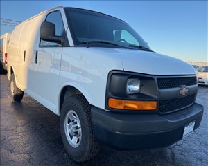 2015 CHEVROLET EXPRESS G2500 1GCWGFCFXF1233945 VIP AUTO SALES & SERVICE, LLC 