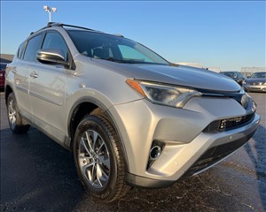 2018 TOYOTA RAV4 2T3RFREV5JW700995 VIP AUTO SALES & SERVICE, LLC 