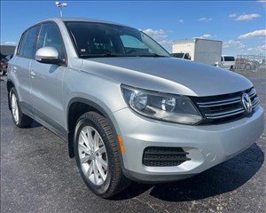 2014 VOLKSWAGEN TIGUAN WVGBV3AX8EW618822 VIP AUTO SALES & SERVICE, LLC 