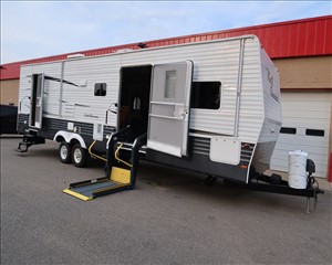 2013 NORTH AMERICAN WHEELCHAIR 5CZ200R29D1123392 VANTASTIC MOBILITY SALES, LLC 