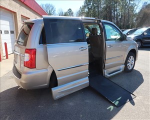 2015 CHRYSLER TOWN & COUNTRY 2C4RC1GG1FR716508 VANTASTIC MOBILITY SALES, LLC 