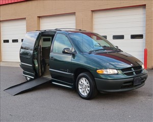 1998 DODGE GRAND CARAVAN 2B4GP44G1WR686456 VANTASTIC MOBILITY SALES, LLC 