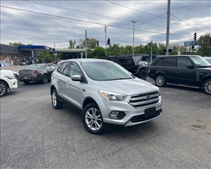 2017 FORD ESCAPE SE 1FMCU9GDXHUE83219 ROYAL FIVE AUTO SALE 