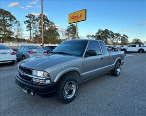 2003 CHEVROLET S TRUCK 1GCCS19X438146887 GEMELLI'S AUTO SALES 