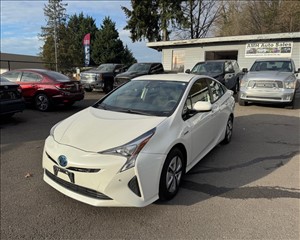 2018 TOYOTA PRIUS JTDKBRFU3J3061215 AMH AUTO SALES LLC 