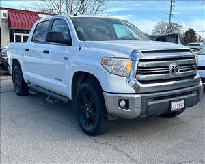 2017 TOYOTA TUNDRA 5TFEY5F12HX226040 MANIC MOTORS 