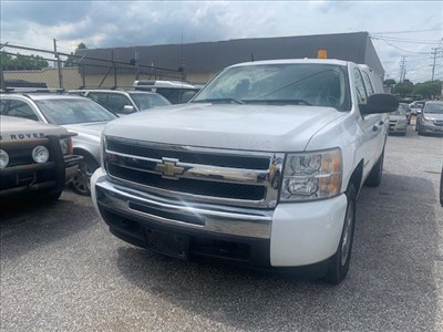 2011 CHEVROLET SILVERADO 1500 3GCUKUEJ3BG299907 EUROPEAN MOTORS LTD 